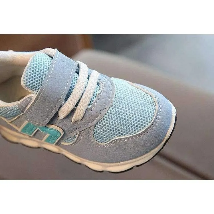 Mode-Patch mit Klettverschluss für Babys und Kleinkinder, lässige, atmungsaktive, leichte Lauflernschuhe für Babys. Niedliche, einfarbige, leichte Baby-Sneakers
