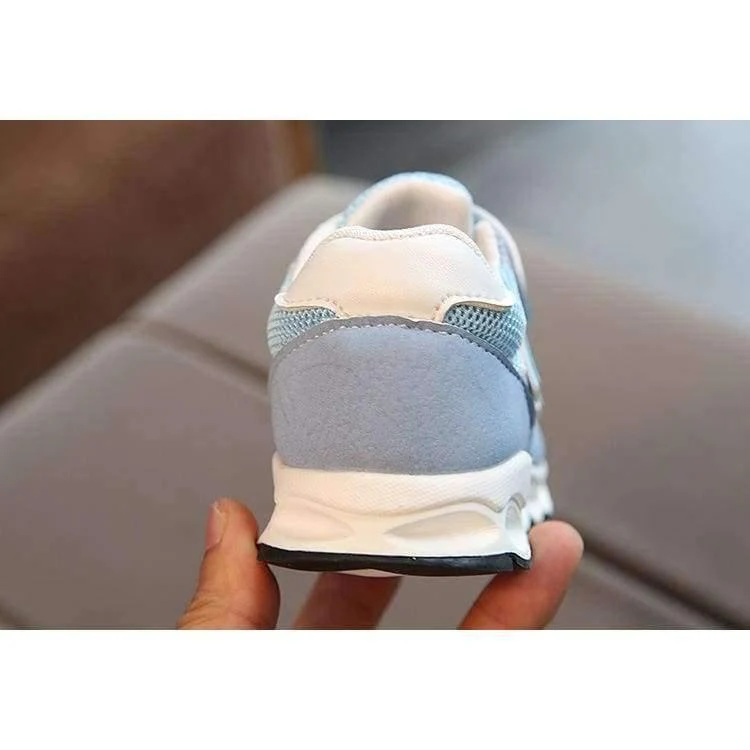 Mode-Patch mit Klettverschluss für Babys und Kleinkinder, lässige, atmungsaktive, leichte Lauflernschuhe für Babys. Niedliche, einfarbige, leichte Baby-Sneakers