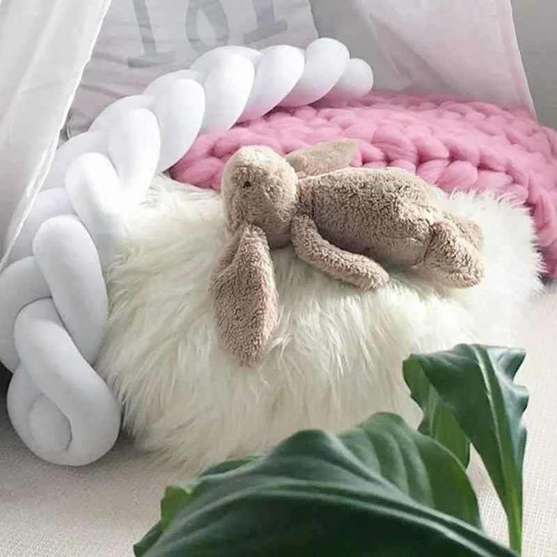 100CM 200CM Neugeborenen Bett Stoßstange Infant Room Decor Krippe Protector Befriedigung Spielzeug Reine Farbe Weben Knoten für Kinder Bettwäsche