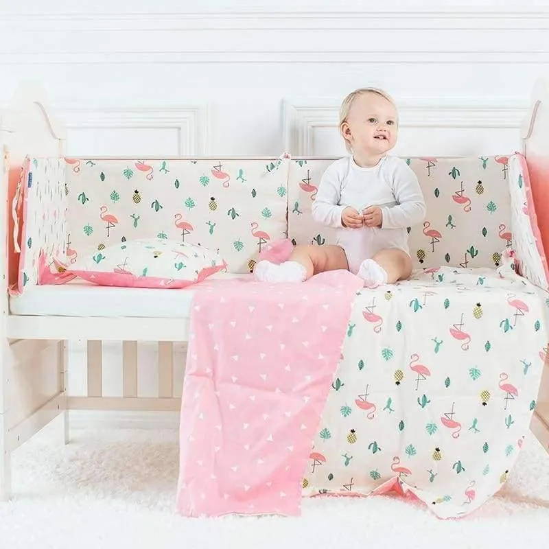 3 Pcs Set Babybettwäscheset aus reiner Baumwolle Flamingo Grau Cloud Pattern Crib Kit Einschließlich Kissenbezug Bettbezug Kinderbett Flachbetttuch