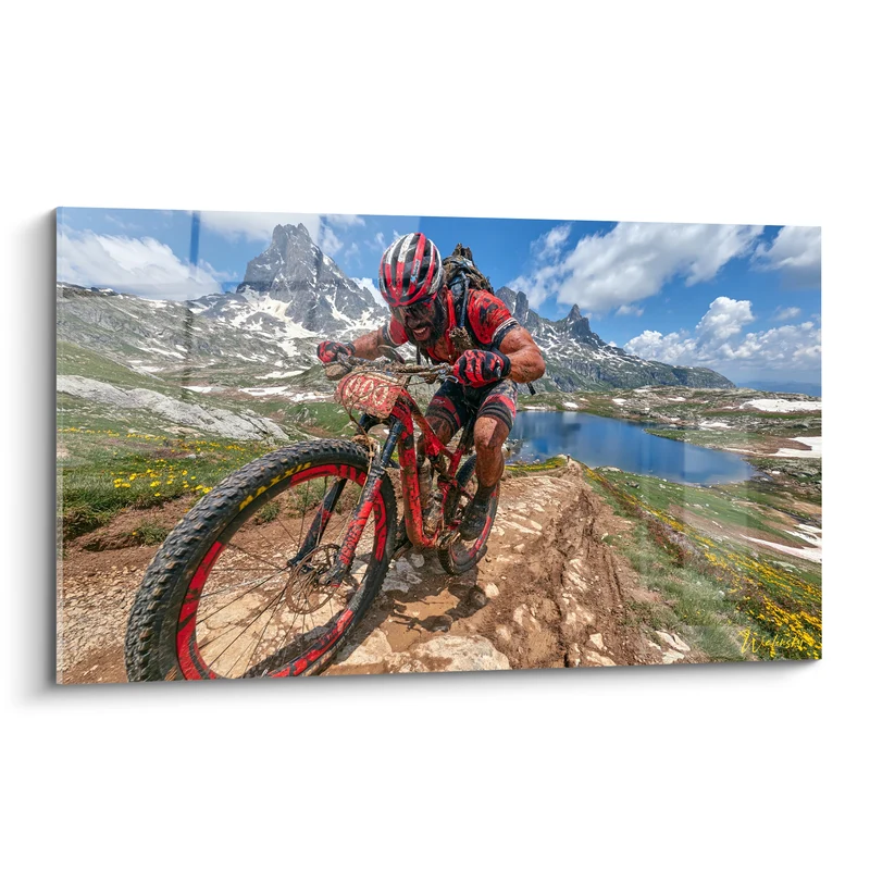 Tableau Cycliste rouge sur sentier montagneux - Descente vertigineuse - Edition VTT