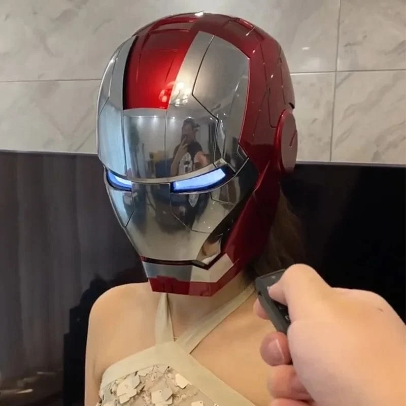 Neu AutoKing 1:1 Mk5 Iron Man Helm Cosplay Sprachsteuerung Augen mit Licht Modell Spielzeug für Erwachsene Elektrisches tragbares Weihnachtsgeschenk