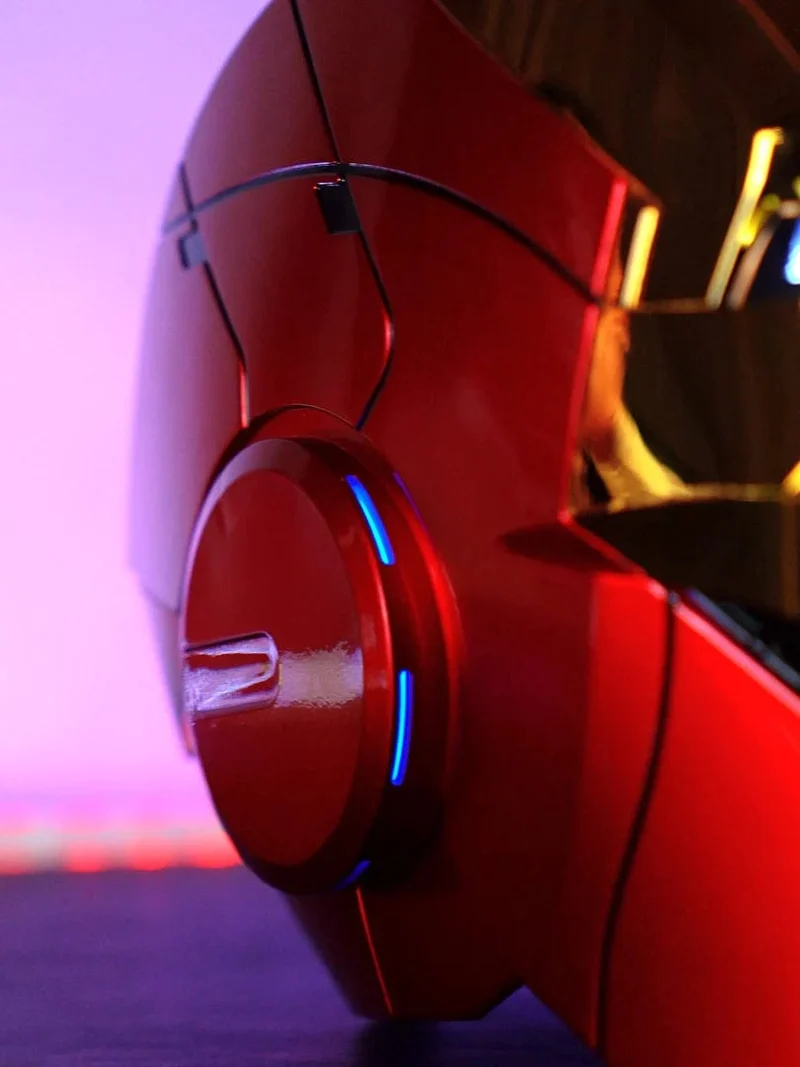 Neu AutoKing 1:1 Mk5 Iron Man Helm Cosplay Sprachsteuerung Augen mit Licht Modell Spielzeug für Erwachsene Elektrisches tragbares Weihnachtsgeschenk