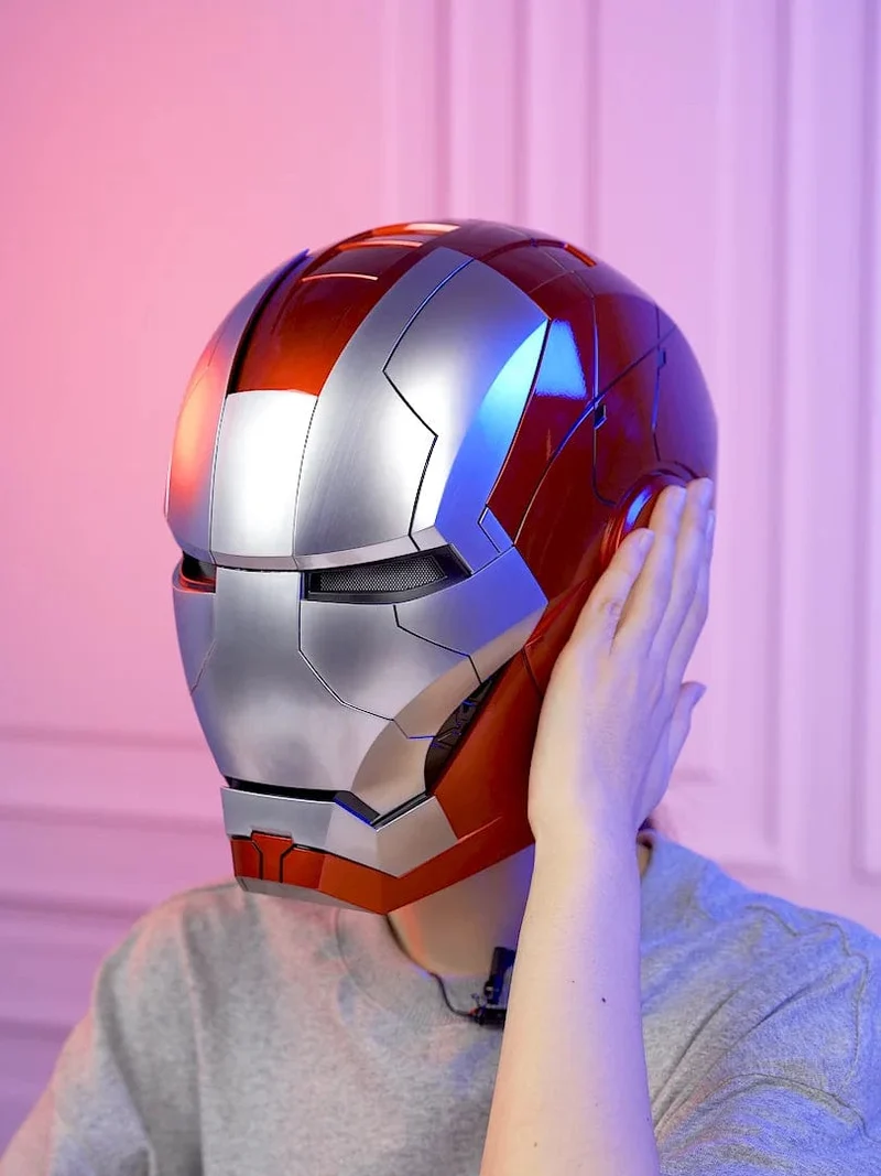 Neu AutoKing 1:1 Mk5 Iron Man Helm Cosplay Sprachsteuerung Augen mit Licht Modell Spielzeug für Erwachsene Elektrisches tragbares Weihnachtsgeschenk